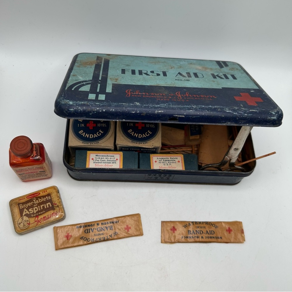 1930/ 40s Johnson & Johnson First Aid Kit No. 16 With Contents + More